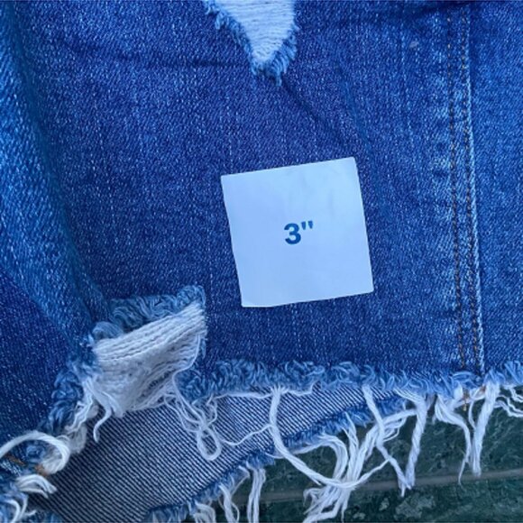 Old Navy Denim Shorts boyfriend size 6 frayed - Picture 3 of 7